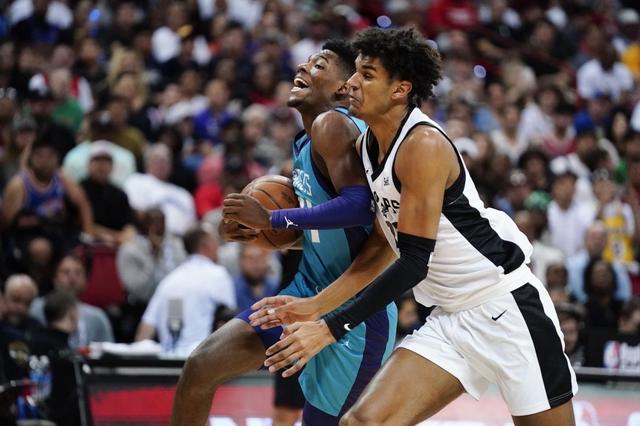 爱游戏-赛后圣安东尼奥马刺调整名单以备法国杯赛后夏洛特黄蜂备战NBA总决赛，这操作让人直呼：里程碑夜新疆广汇调整名单的简单介绍